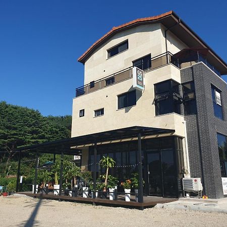 Hotel Gosung Shine House Goseong  Exterior foto